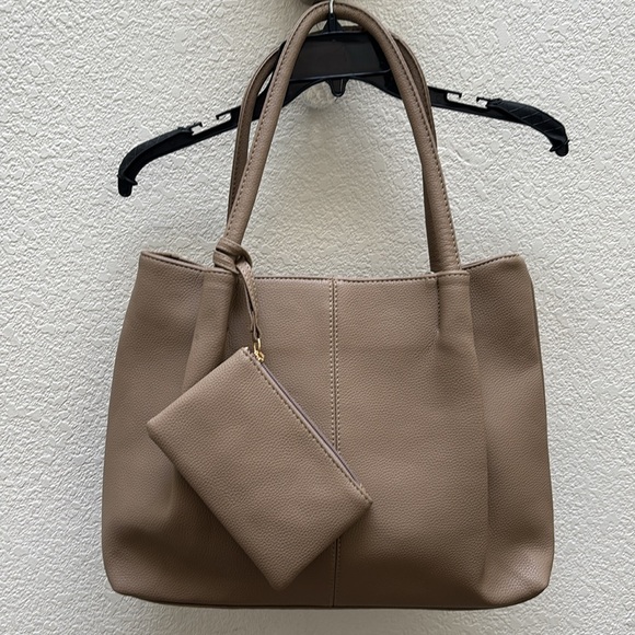 KKXIU | NWT Elegant beige tote with matching pouch - Picture 5 of 10